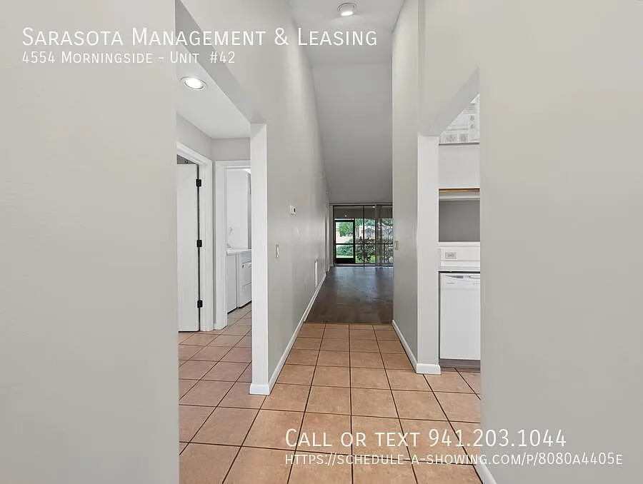2 bedroom, 2 bathroom villa located in the Morningside community within The Meadows in Sarasota — Photo 3