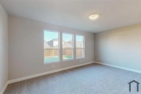 716 Portina Dr — Photo 23