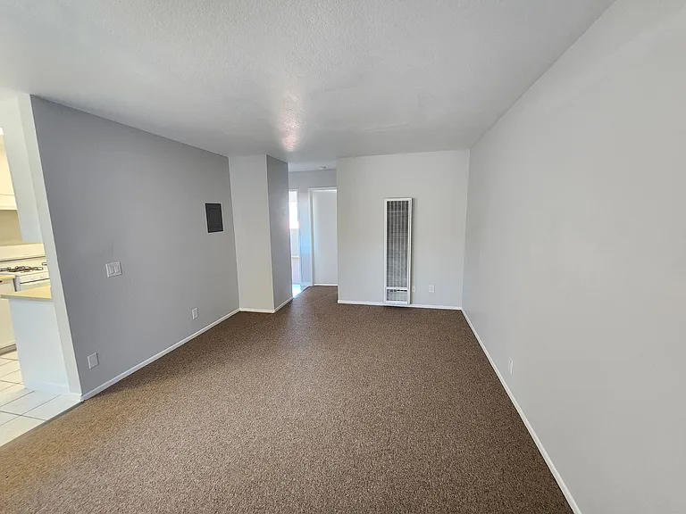 1524 W 206th St — Photo 9
