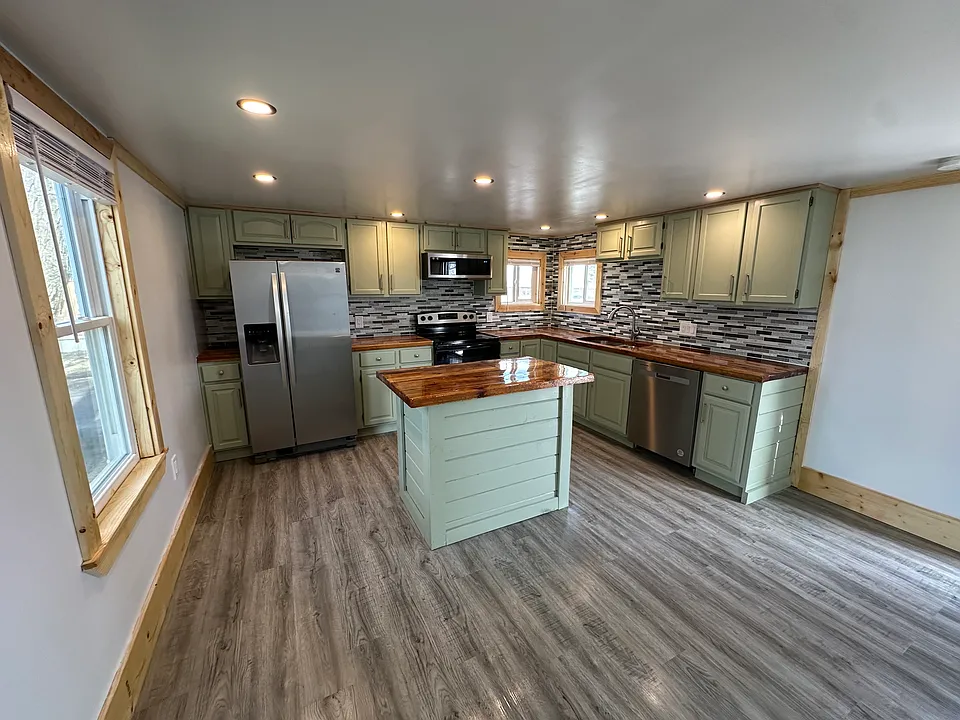 565 County Road 1600 N