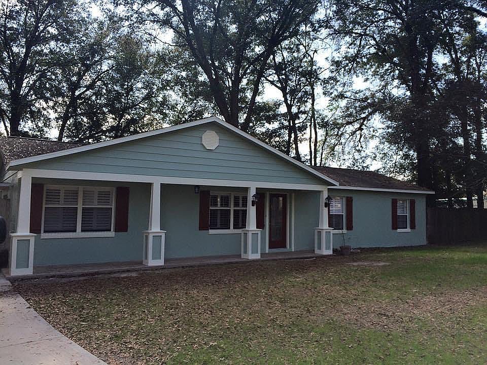 1st image of 3290 NE 31st Pl