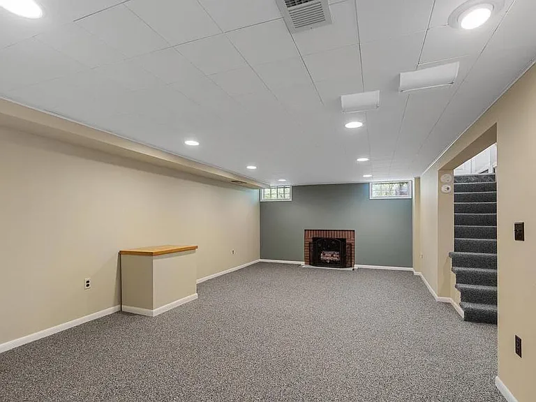 303 Wallinwood Ave NE — Photo 24