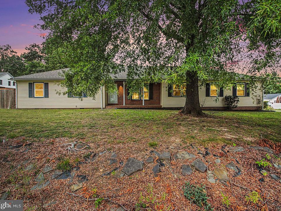 1st image of 3901 Copperleaf Rd
