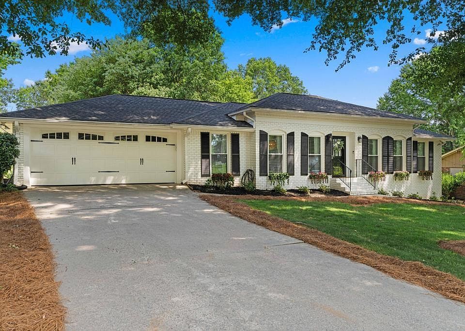 1st image of 170 Wills Rd