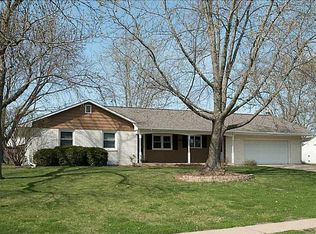 2308 Tudor Dr, Iowa City, IA 52245