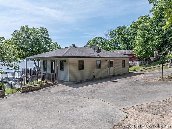 2nd image of 1426 Triple Cove Ln