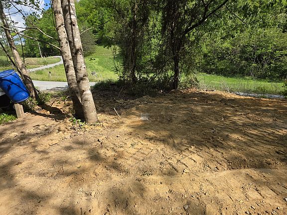 4th image of 894 Sherm Mountain Rd