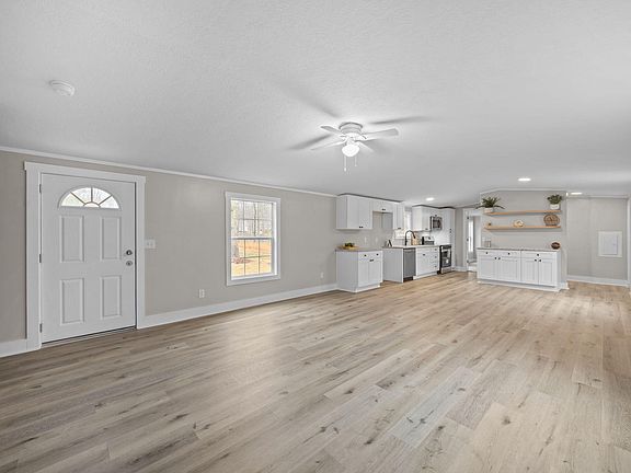 4th image of 4099 Oak Cir