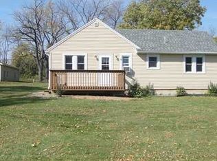 4318 Jordans Grove Rd, Central City, IA 52214