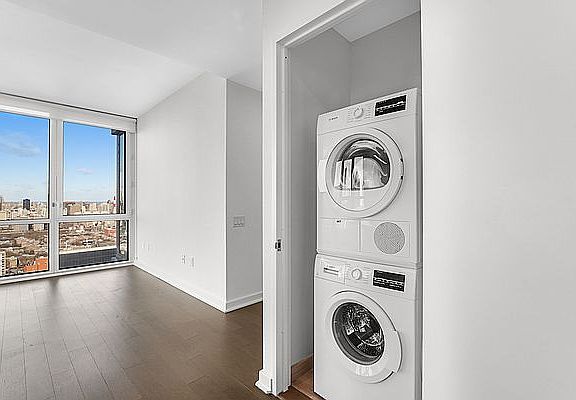 5th image of 29-22 Northern Blvd Penthouse 3A