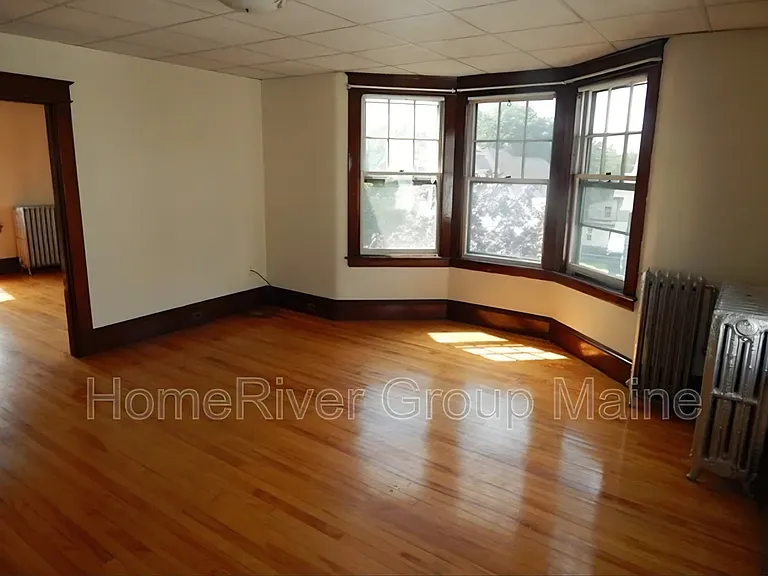 171 College St #5 — Photo 15
