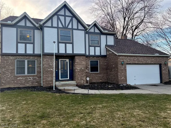 6328 Hastings Dr, North Olmsted, OH 44070