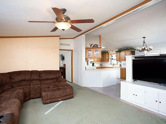 4th image of 8501 Lauren Ln