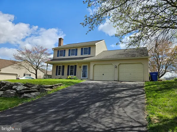 315 Woodcrest Dr, Lancaster, PA 17602