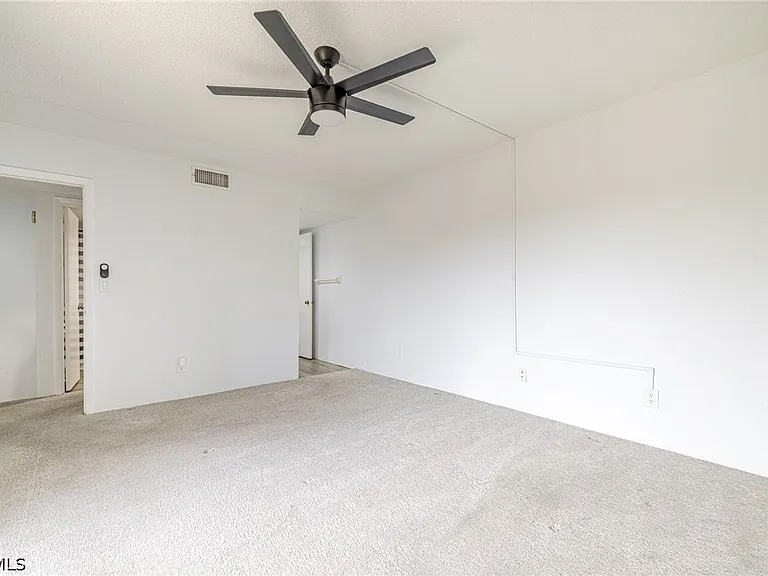 1418 Park Shore Cir #3 — Photo 14