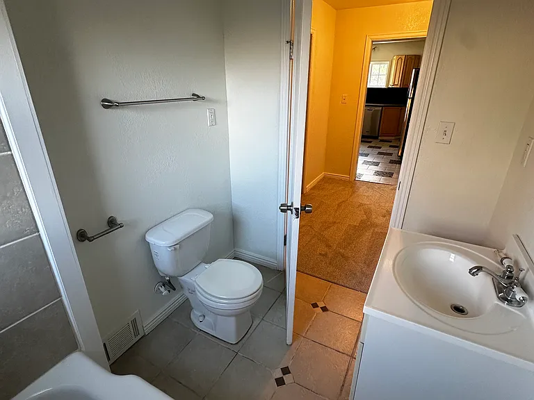 4747 S Acoma St — Photo 11