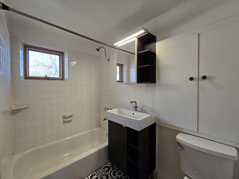 235 Irvine St — Photo 25