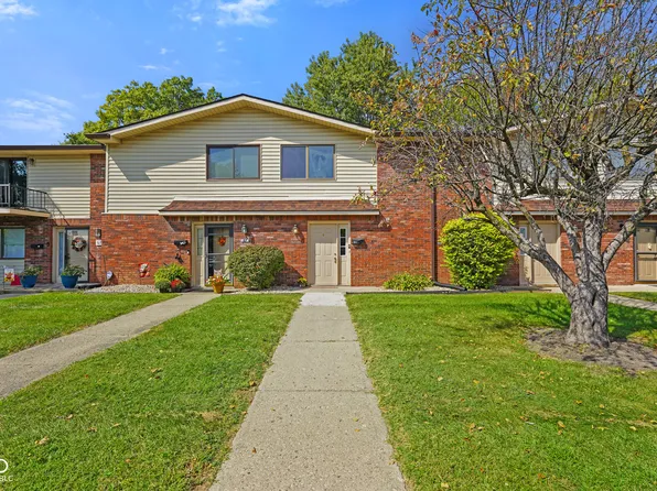 69 Trails End St, Greenwood, IN 46142