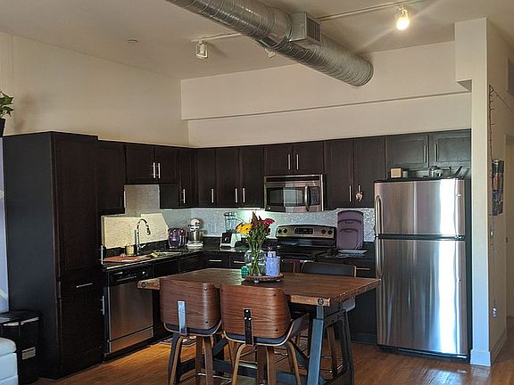 Kitchen with new backsplash