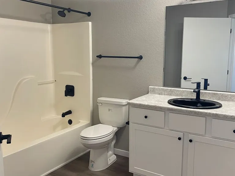 510-520 Morgan Ln #515 — Photo 12