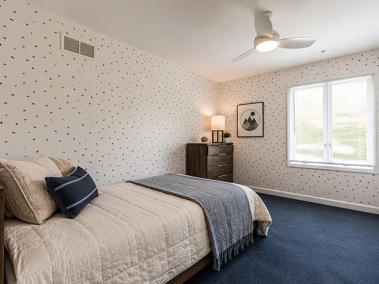 8211 Gannon Ave — Photo 33