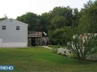 1 W Shore Dr, Southampton, NJ 08088