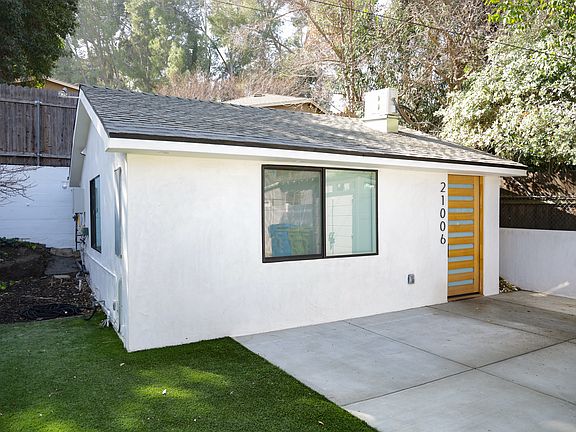 3rd image of 21006 Costanso St