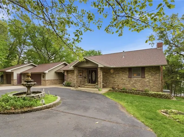 1841 Lake Bluff Dr, Branson West, MO 65737