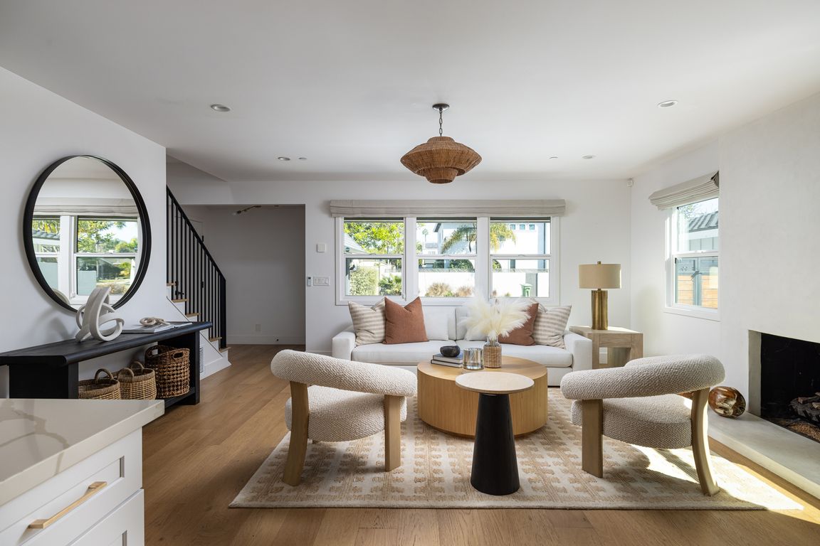 next background image