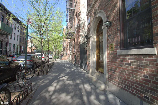 Rented by Citi Habitats | media 13