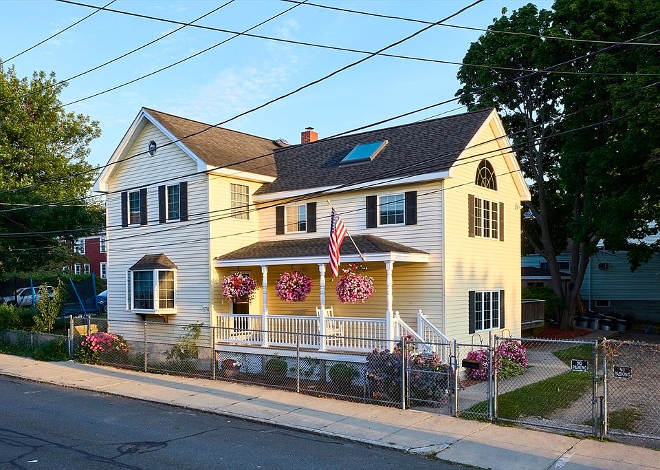 1st image of 176 Coleridge St