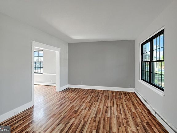 3rd image of 315 Sunset Rd