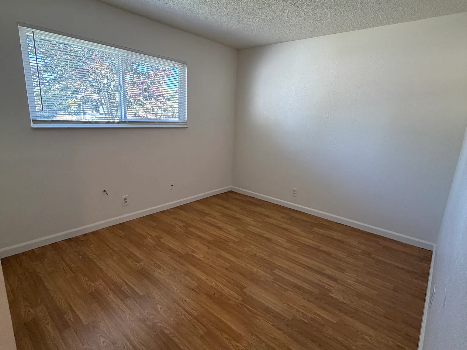 4 bed, 1465 sqft, $2,350 — Photo 4