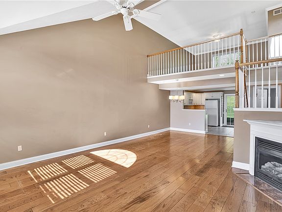 3rd image of 5032 Cedar Ln