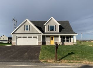 9 Feather Dr, Shippensburg, PA 17257