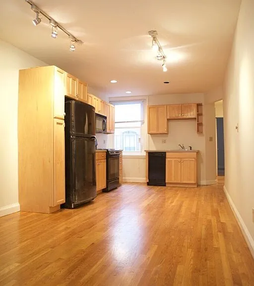 19 Revere St #3 — Photo 8