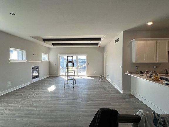 2nd image of 1247 Berkshire Ln