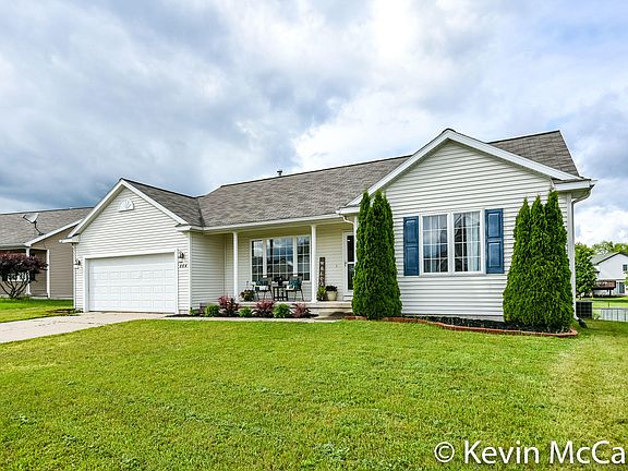 2nd image of 664 Green Meadows Dr