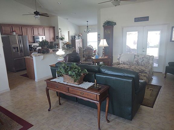 4th image of 68 Arena Lake Dr