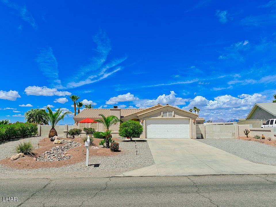 1st image of 241 Cypress Dr