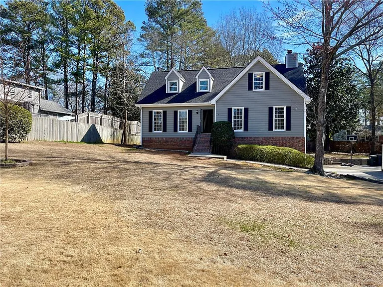 1721 Emerson Ct — Photo 1