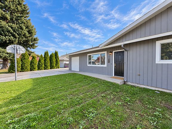 2nd image of 6808 Clinton Way