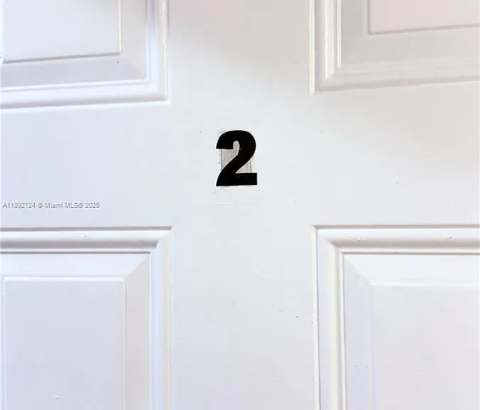 545 Michigan Ave #2 — Photo 3