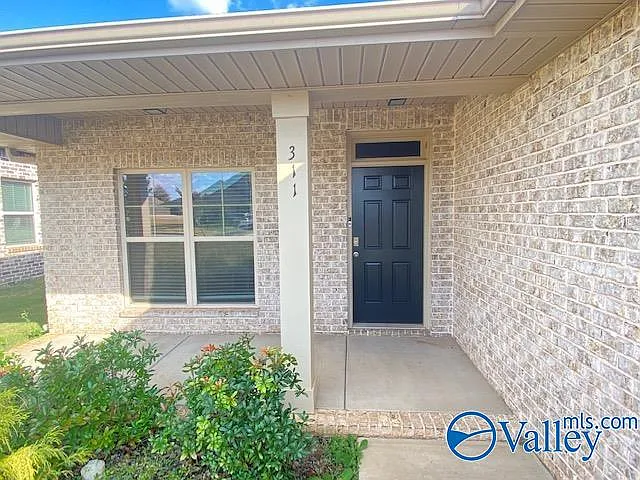 311 River Rock Dr — Photo 2