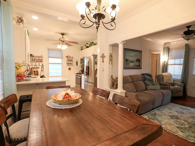 98 Hurley Ave — Photo 16