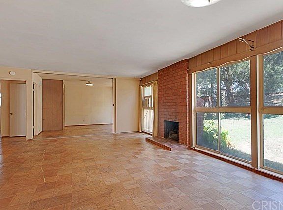 5th image of 23113 Covello St