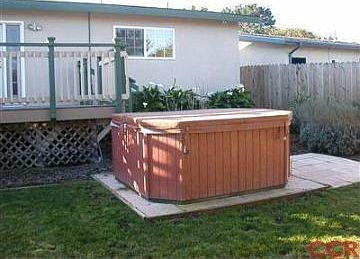 4th image of 580 Woodland Dr