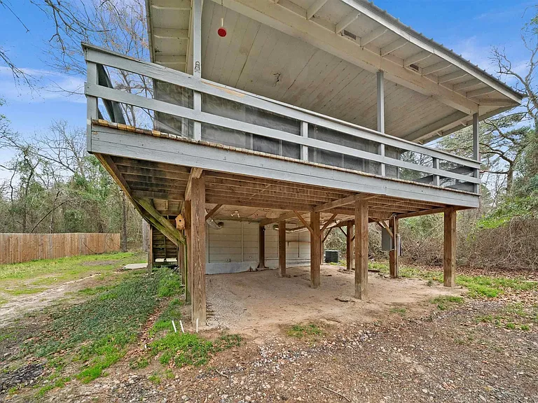 20973 Lakeview Dr — Photo 3