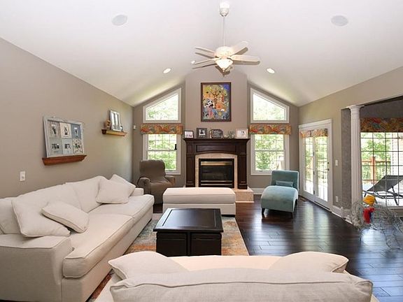 5th image of 7810 Persimmon Lake Dr