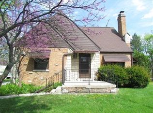13 Morningside Ave, West Chicago, IL 60185